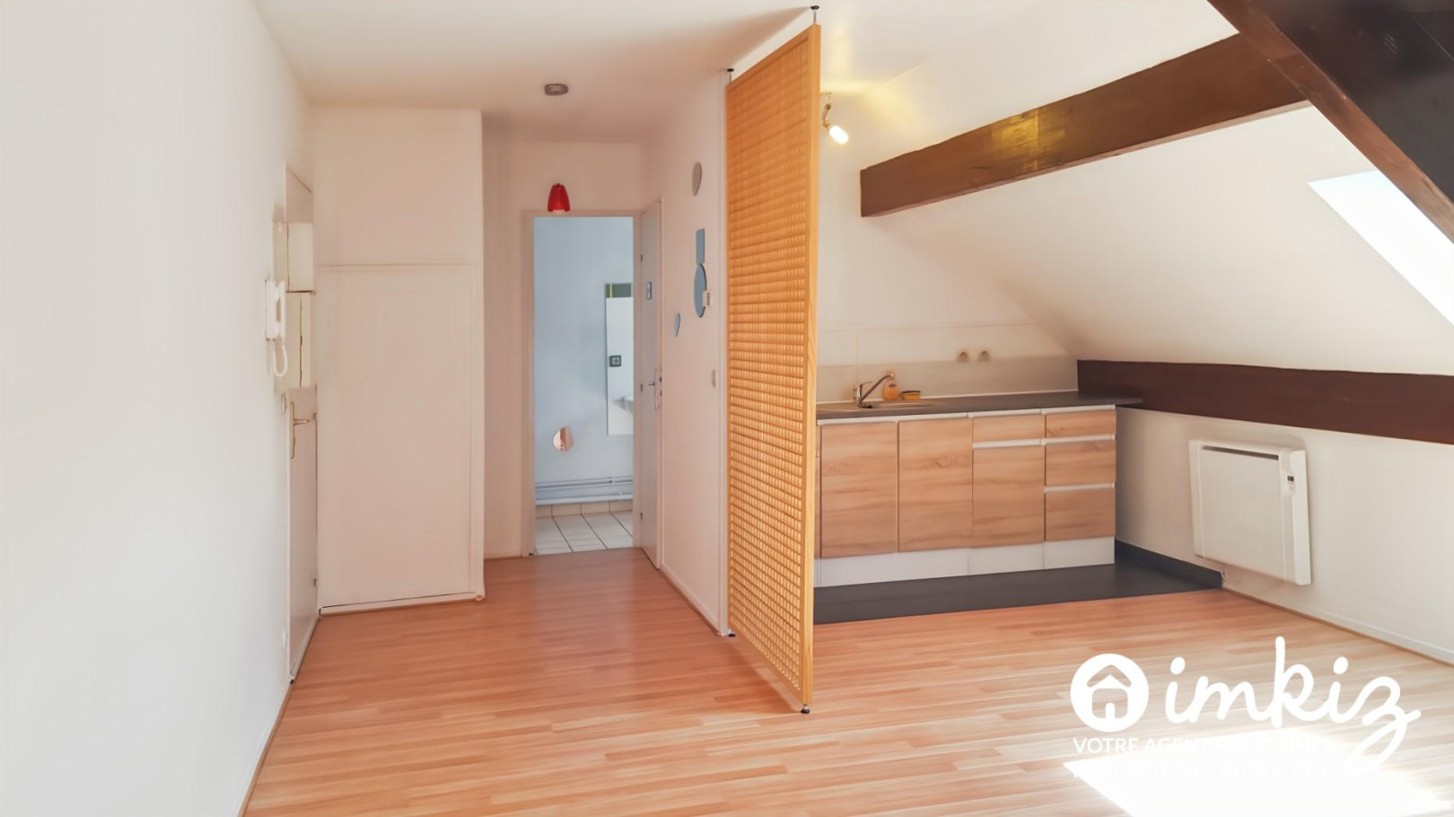 
                                                Vente
                                                 Appartement 1 pièce de 34 m²au sol - dernier étage