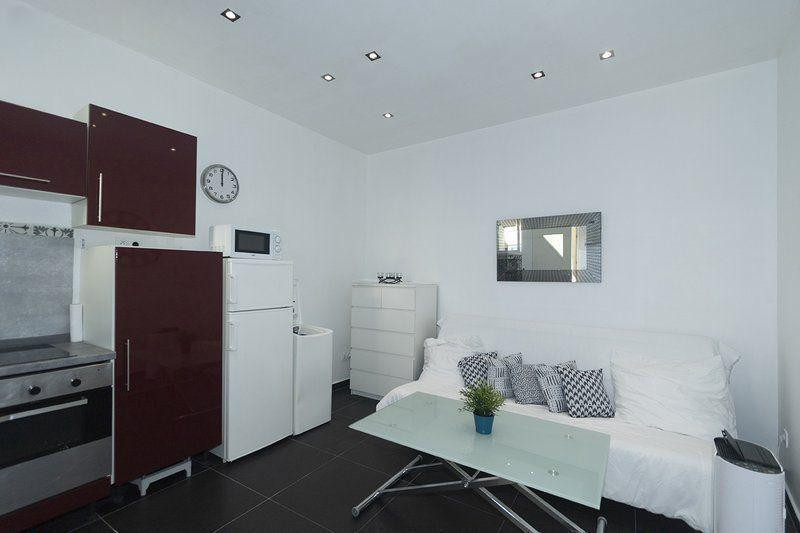 
                                                Location
                                                 Appartement, 18m², 500€ - Marseille