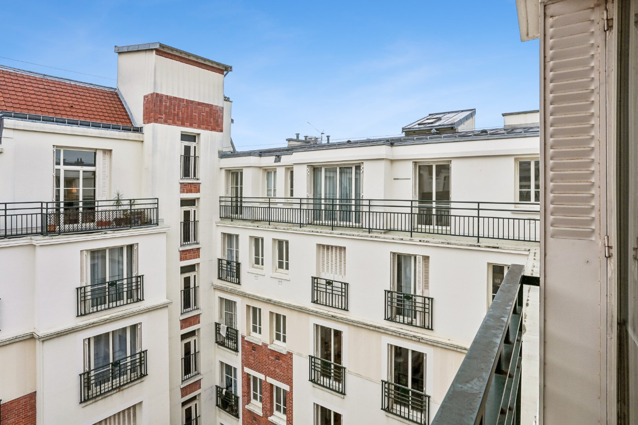 
                                                Vente
                                                 Appartement 19,3m² - Paris 15ème
