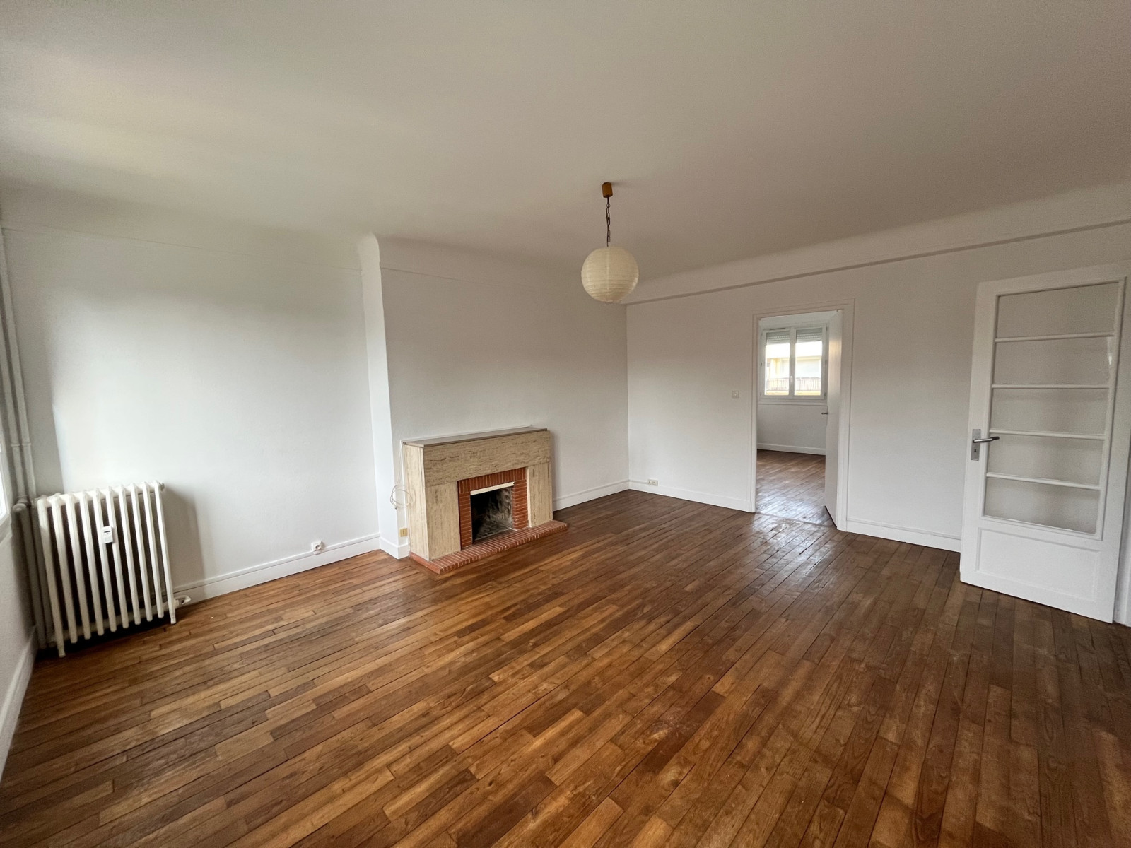 
                                                Vente
                                                 APPARTEMENT 1ER ETAGE EN CENTRE VILLE