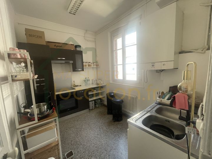 
                                                Location
                                                 Appartement 2 chambres de 82m2