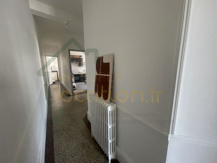 
                                                Location
                                                 Appartement 2 chambres de 82m2
