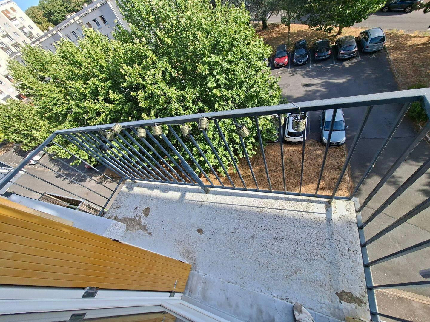 
                                                Colocation
                                                 Appartement 2 chambres en colocation 560 €