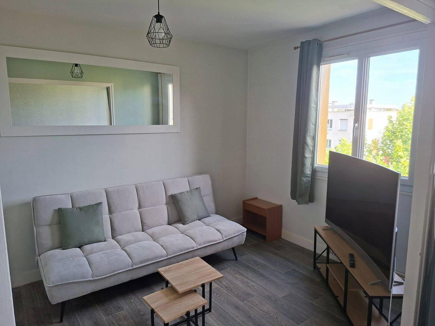 
                                                Colocation
                                                 Appartement 2 chambres en colocation 560 €