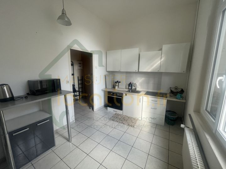 
                                                Location
                                                 Appartement 2 chambres entièrement meublé