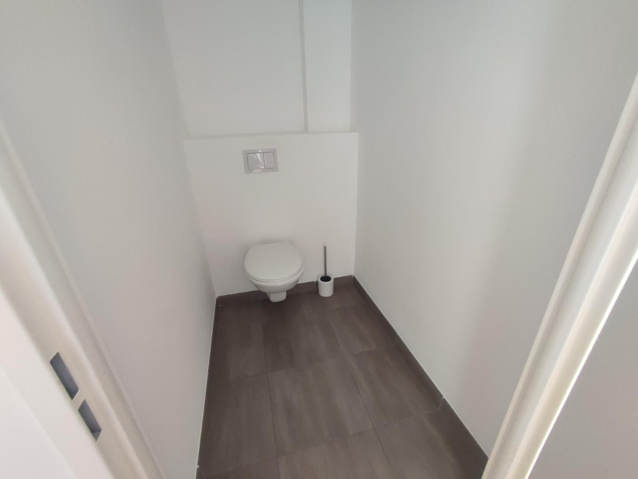 
                                                Location
                                                 Appartement 2 chambres, terrasse, parking privé