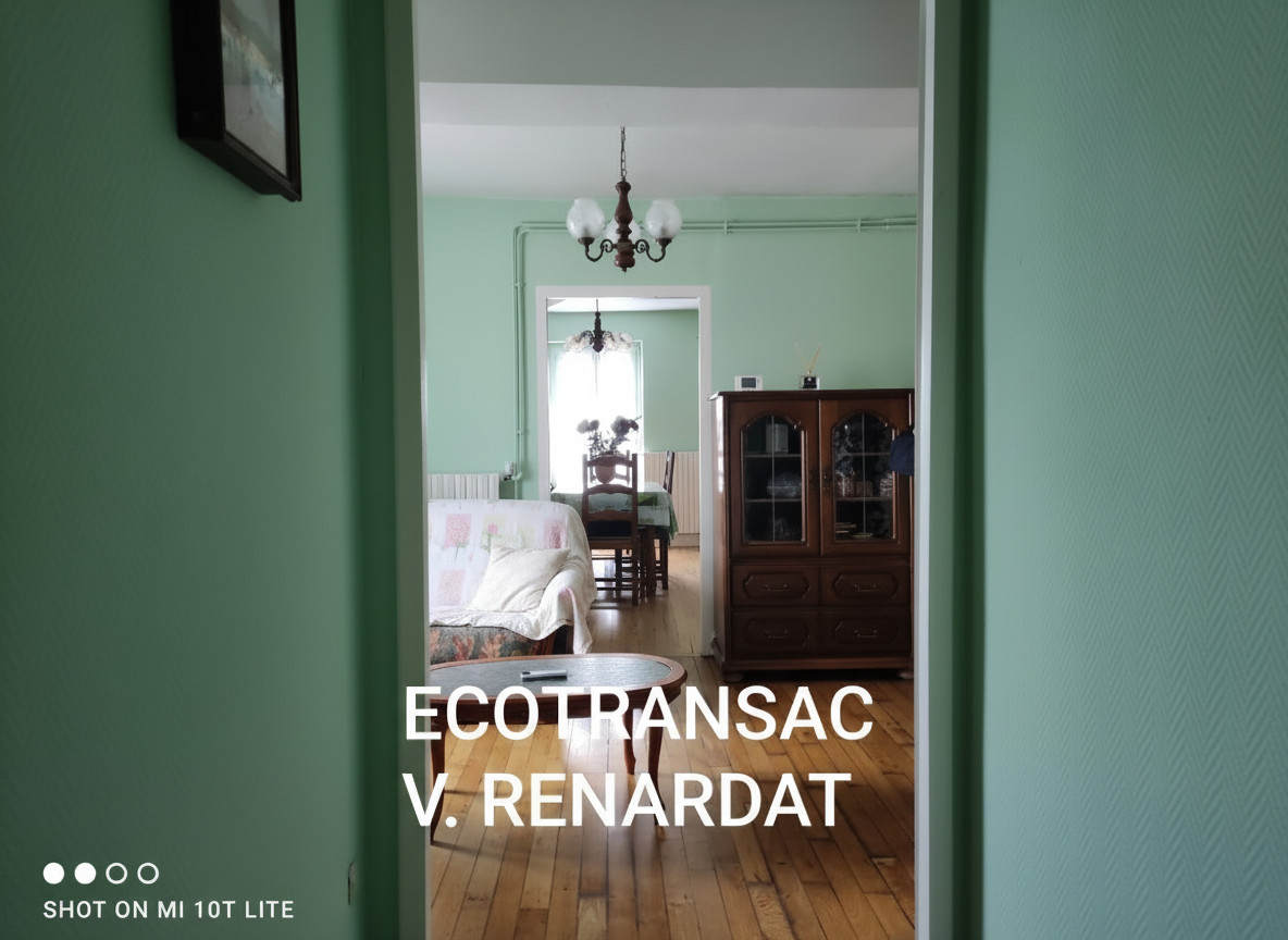 
                                                Vente
                                                 APPARTEMENT 2 CHAMBRES + UNE CAVE