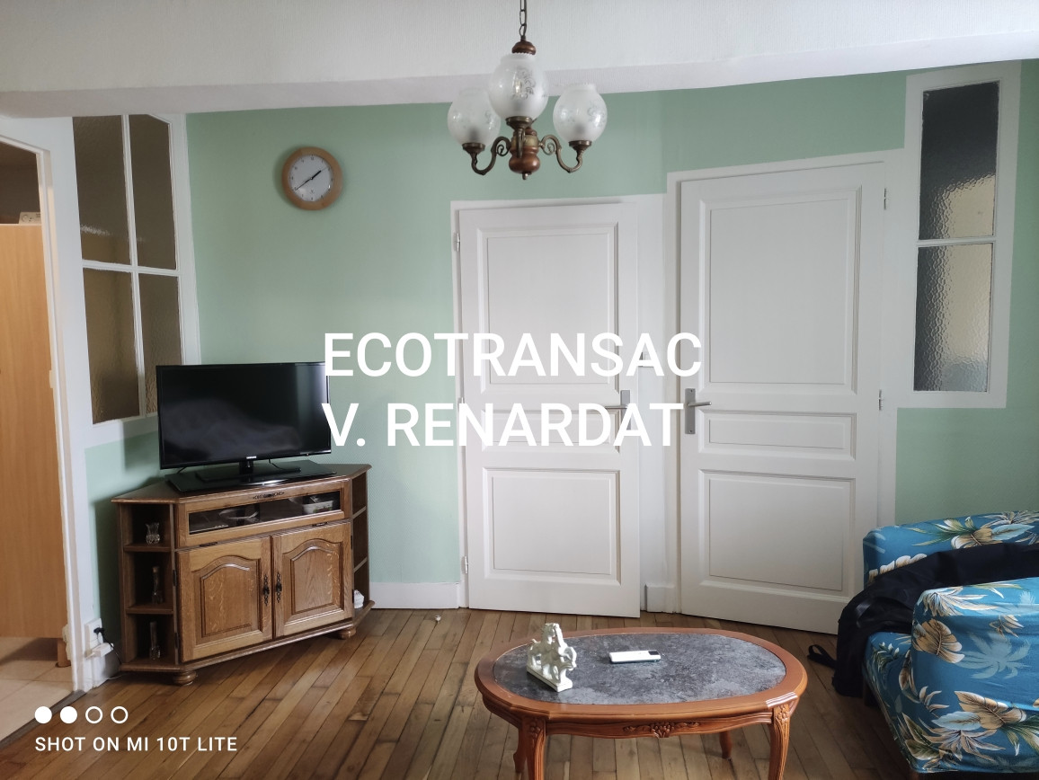 
                                                Vente
                                                 APPARTEMENT 2 CHAMBRES + UNE CAVE