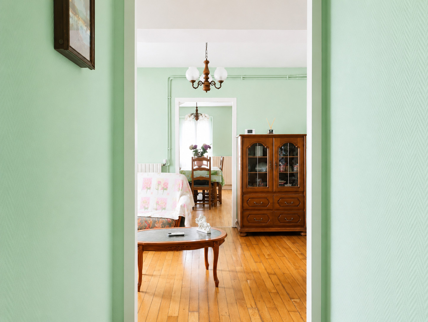 
                                                Vente
                                                 APPARTEMENT 2 CHAMBRES + UNE CAVE