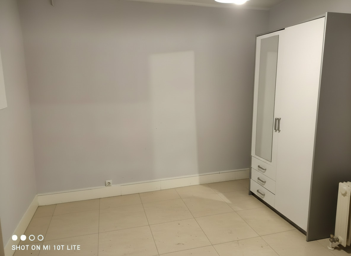 
                                                Vente
                                                 APPARTEMENT 2 CHAMBRES + UNE CAVE
