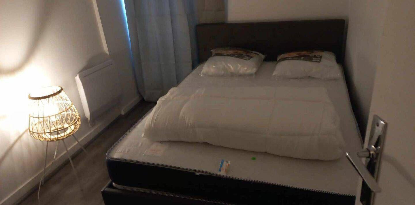 
                                                Location
                                                 Appartement 2 p résidenceprivee Boussy-St-Antoine