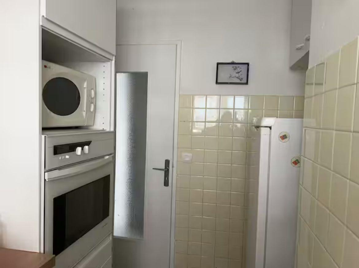 
                                                Location
                                                 APPARTEMENT 2 PIECE COSY