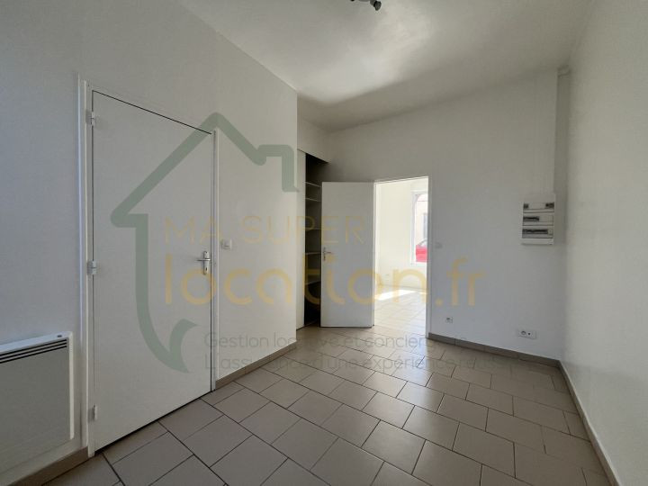 
                                                Location
                                                 Appartement 2 pièces 26m2