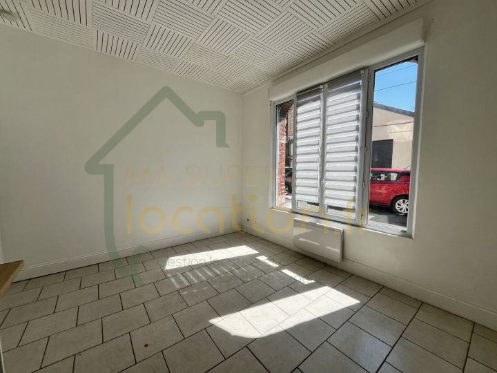 
                                                Location
                                                 Appartement 2 pièces 26m2