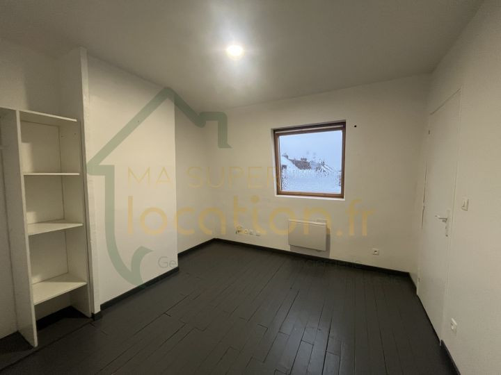 
                                                Location
                                                 Appartement 2 pièces 26m2