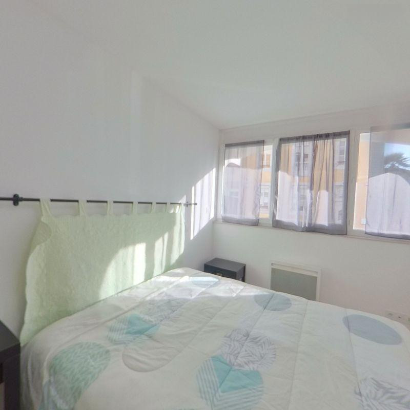 
                                                Location
                                                 Appartement 2 pièces 32m2 - Paris 20ème