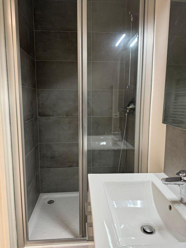 
                                                Location
                                                 Appartement 2 pièces 36M2 à louer rénové et isolé