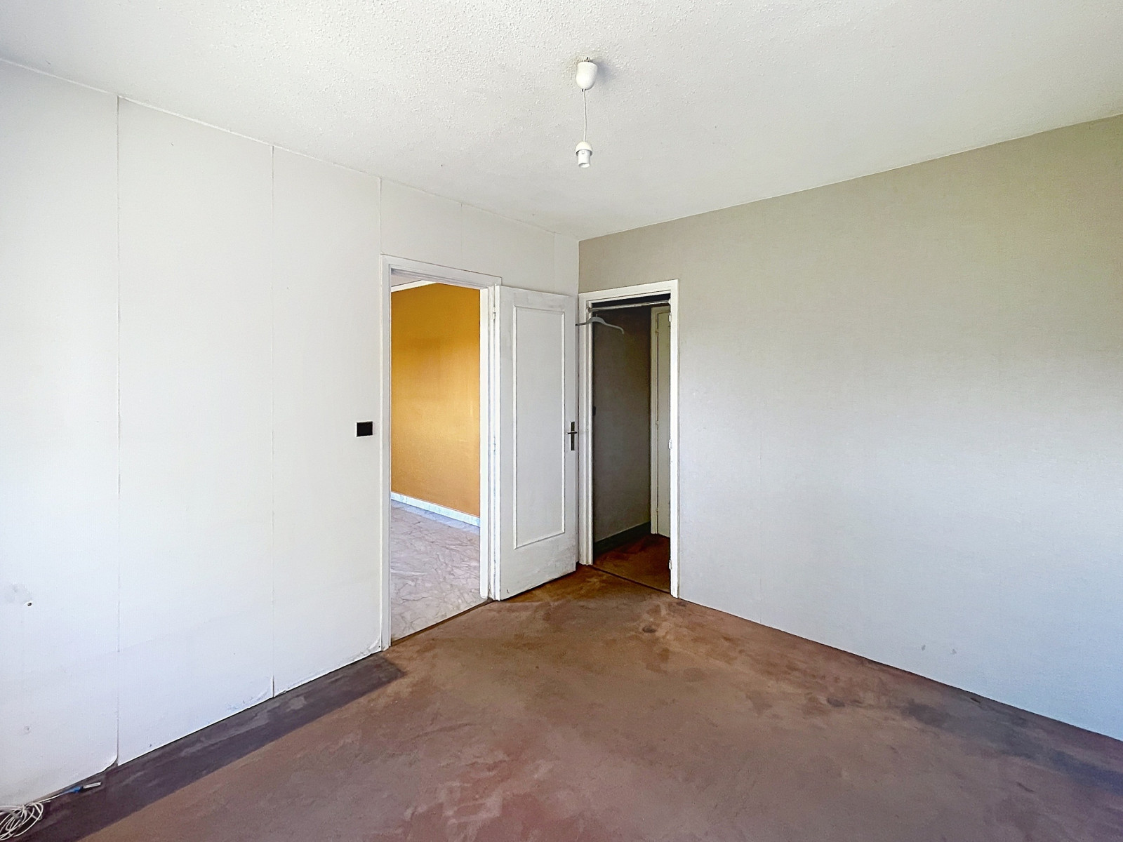 
                                                Vente
                                                 Appartement  - 2 pièces  - 37.4 m²