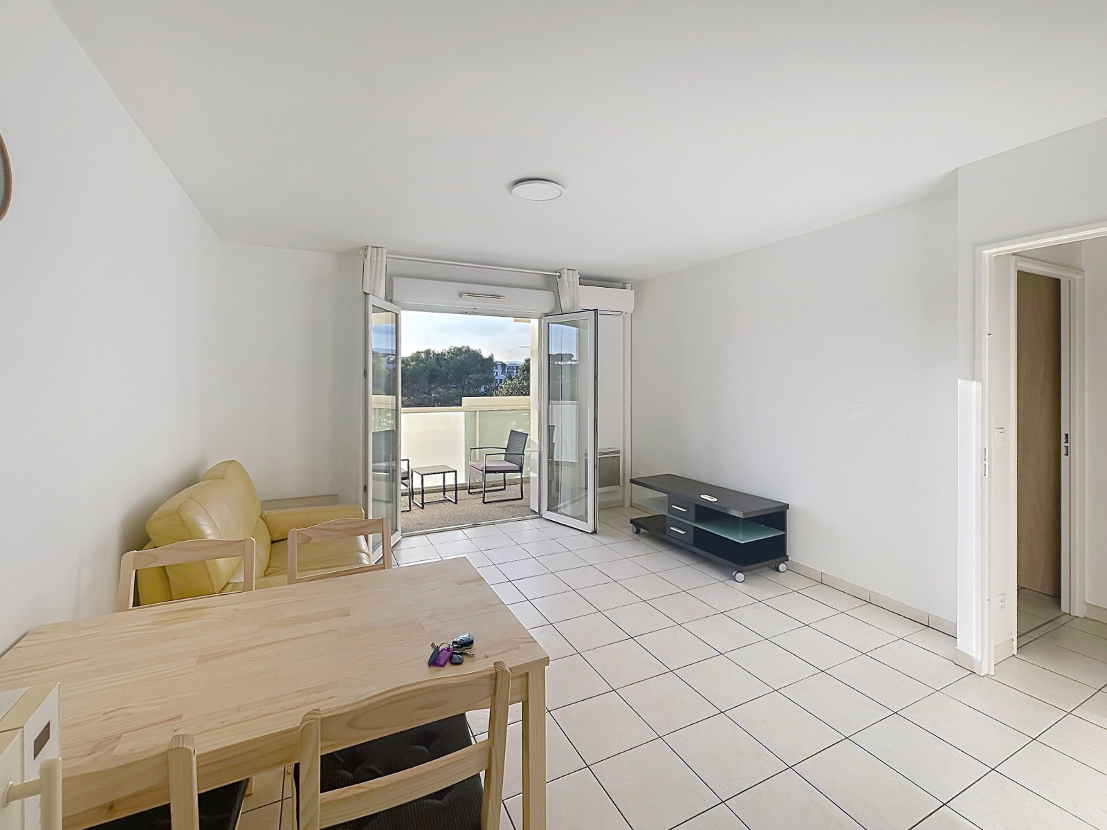
                                                Location
                                                 Appartement  - 2 pièces  - 40.41 m²