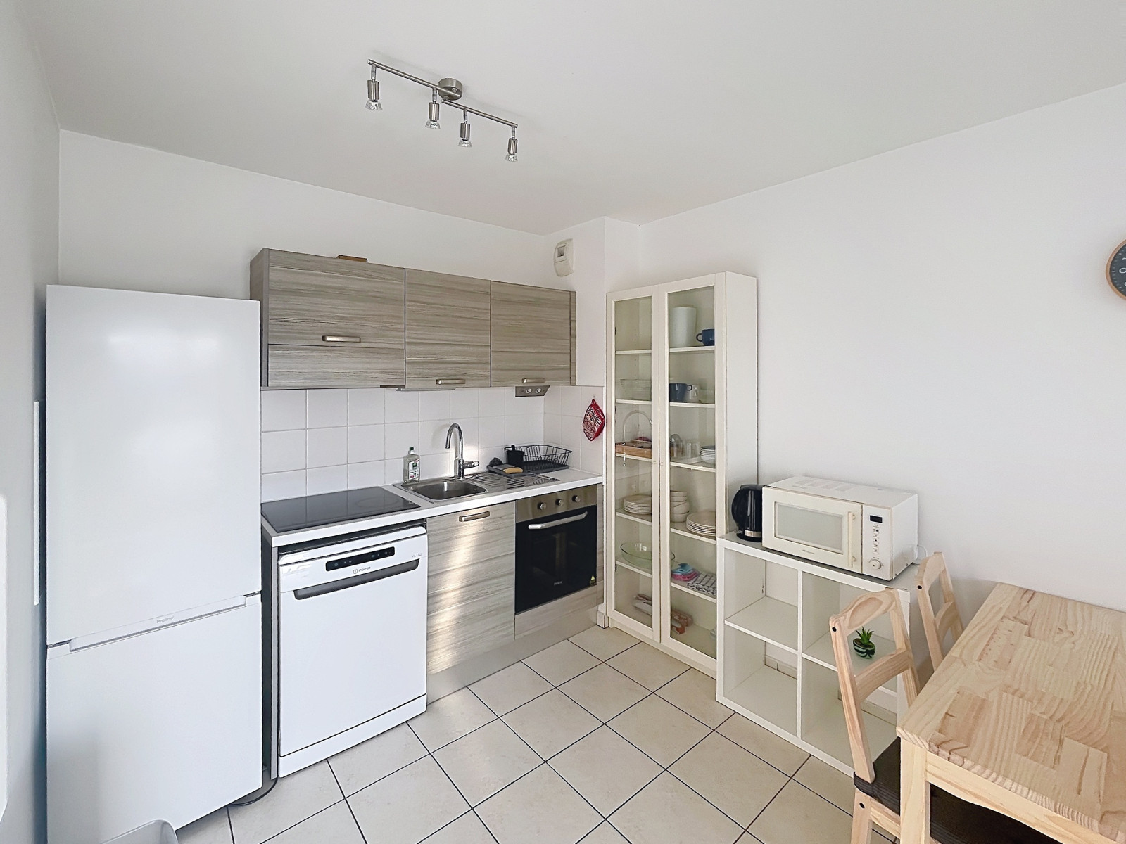 
                                                Location
                                                 Appartement  - 2 pièces  - 40.41 m²
