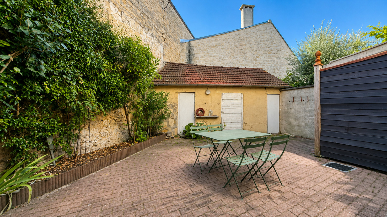 
                                                Vente
                                                 Appartement 2 pièces 40m² au centre de Chantilly