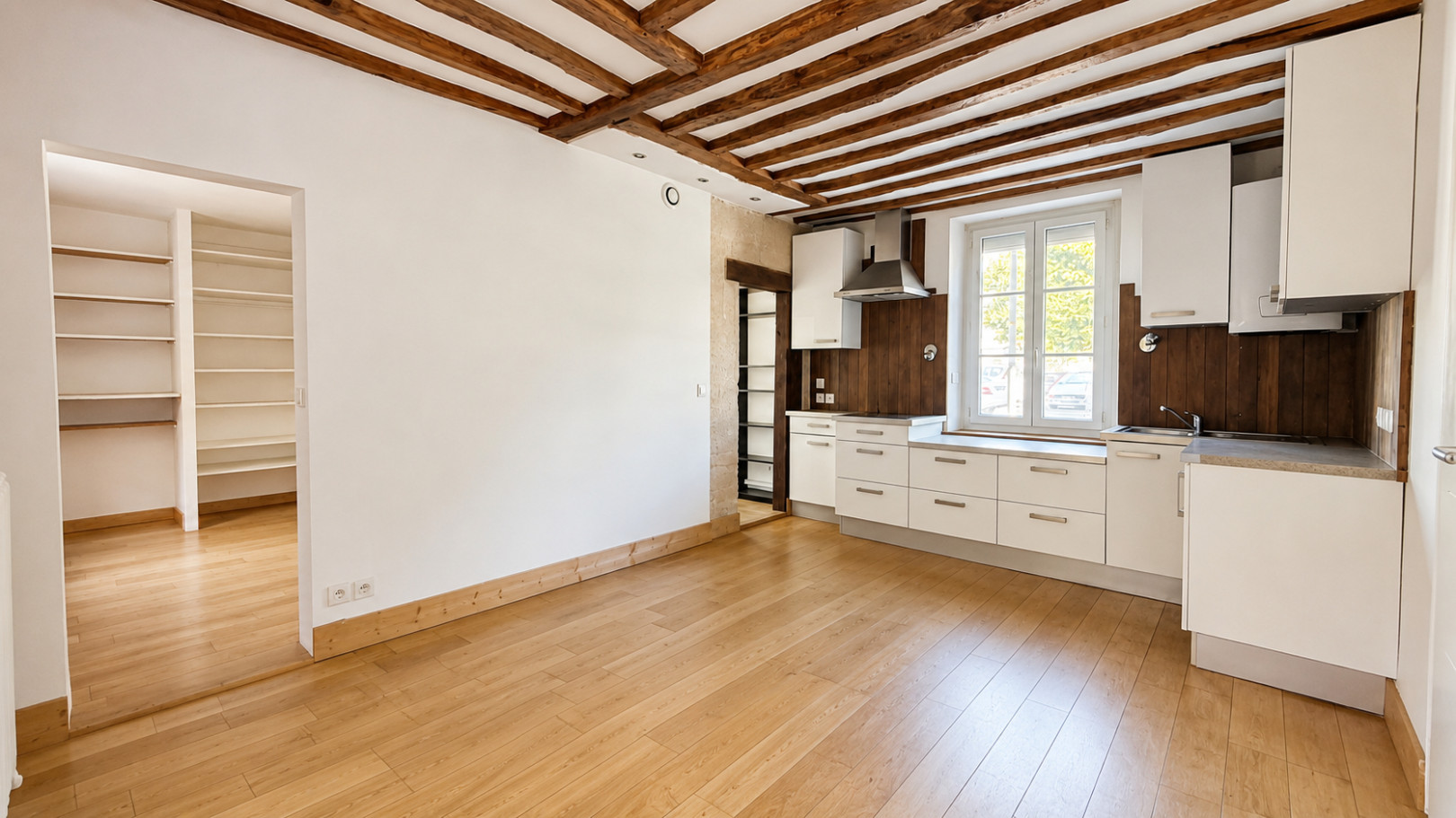 
                                                Vente
                                                 Appartement 2 pièces 40m² au centre de Chantilly