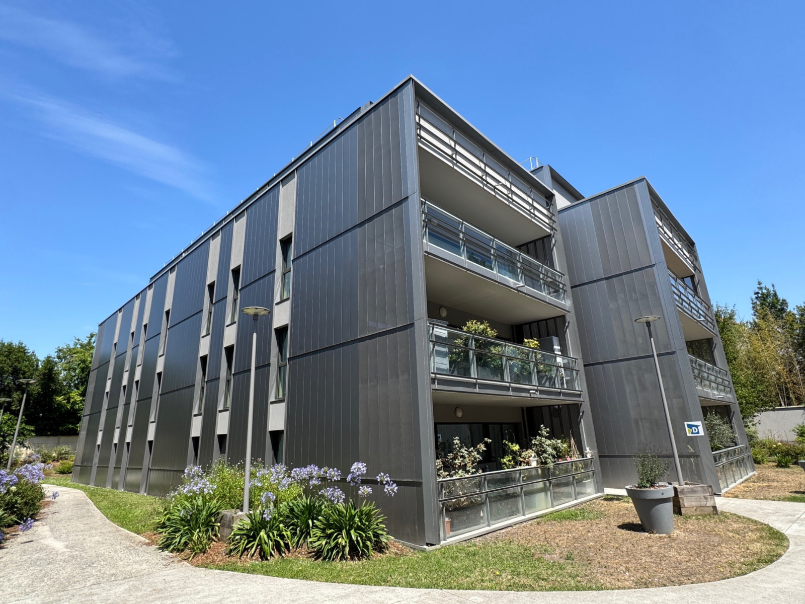 
                                                Vente
                                                 Appartement 2 pièces - 40m2 - Balcon & Parking
