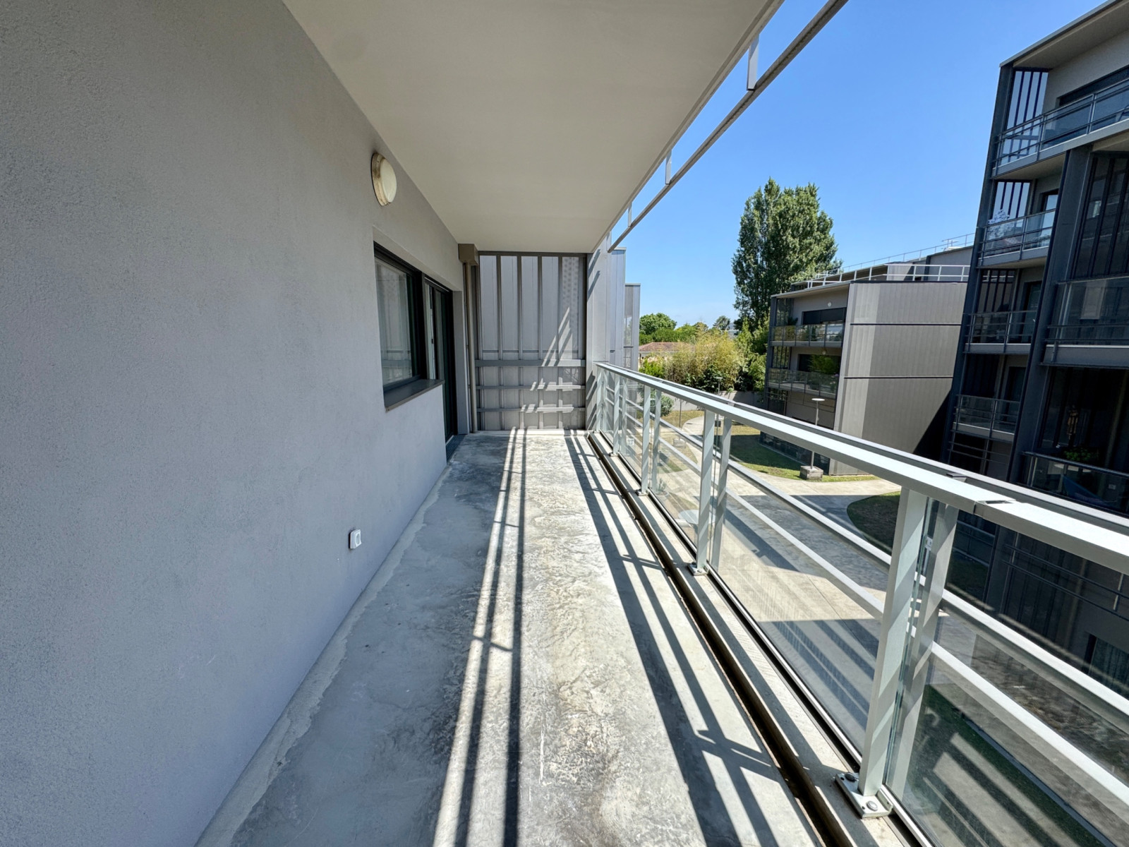 
                                                Vente
                                                 Appartement 2 pièces - 40m2 - Balcon & Parking