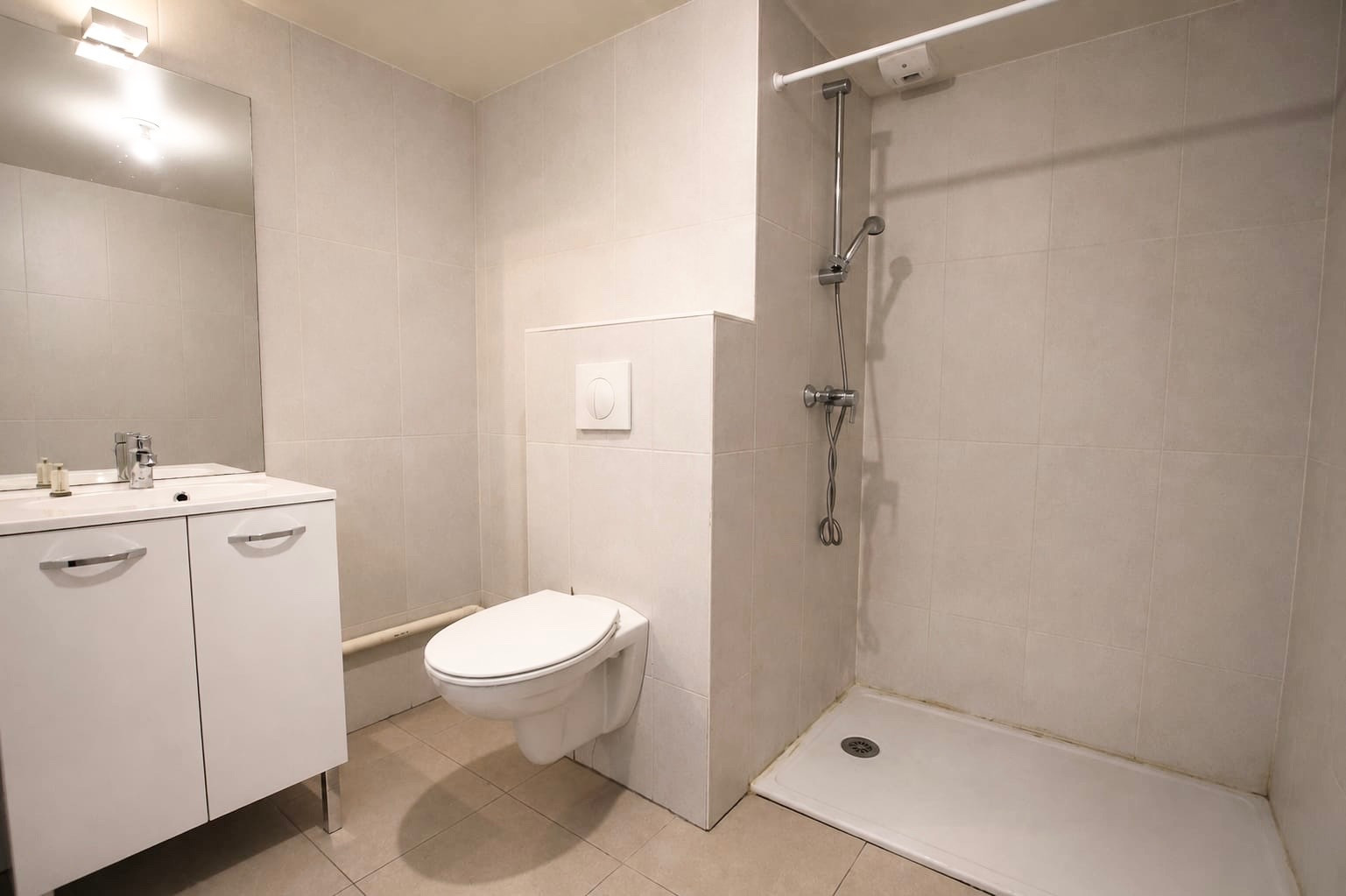 
                                                Vente
                                                 Appartement 2 pièces - 40m2 - Balcon & Parking