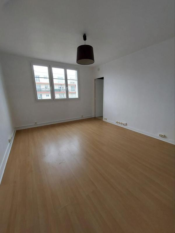 
                                                Location
                                                 Appartement 2 pièces 42 m2 à Choisy-le-Roi