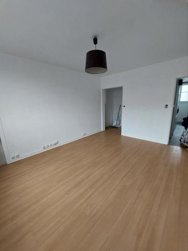 
                                                Location
                                                 Appartement 2 pièces 42 m2 à Choisy-le-Roi