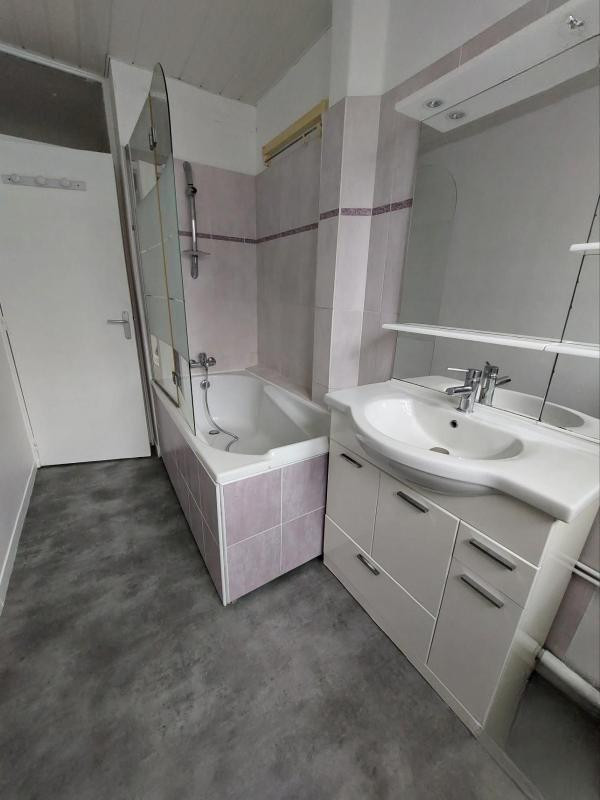 
                                                Location
                                                 Appartement 2 pièces 42 m2 à Choisy-le-Roi