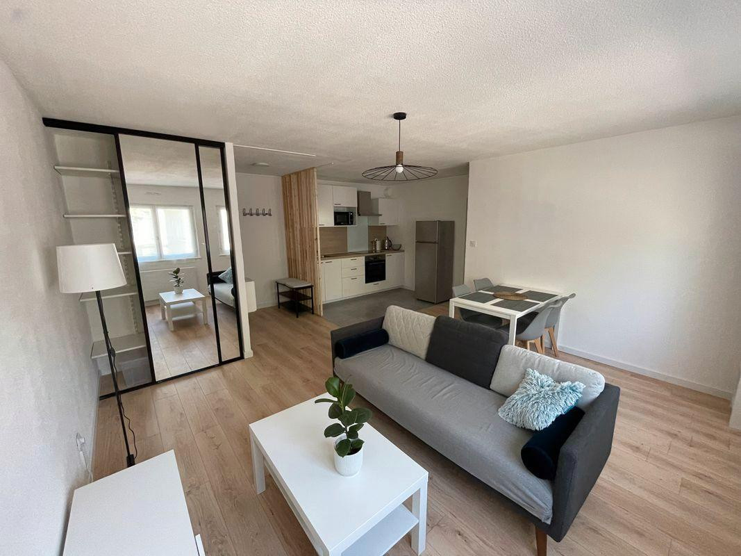 
                                                Location
                                                 Appartement 2 pièces 44m2