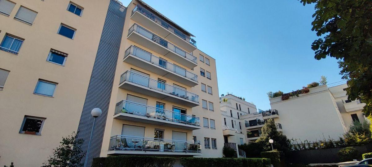 
                                                Location
                                                 Appartement 2 pièces 47 m² sans vis-à-vis