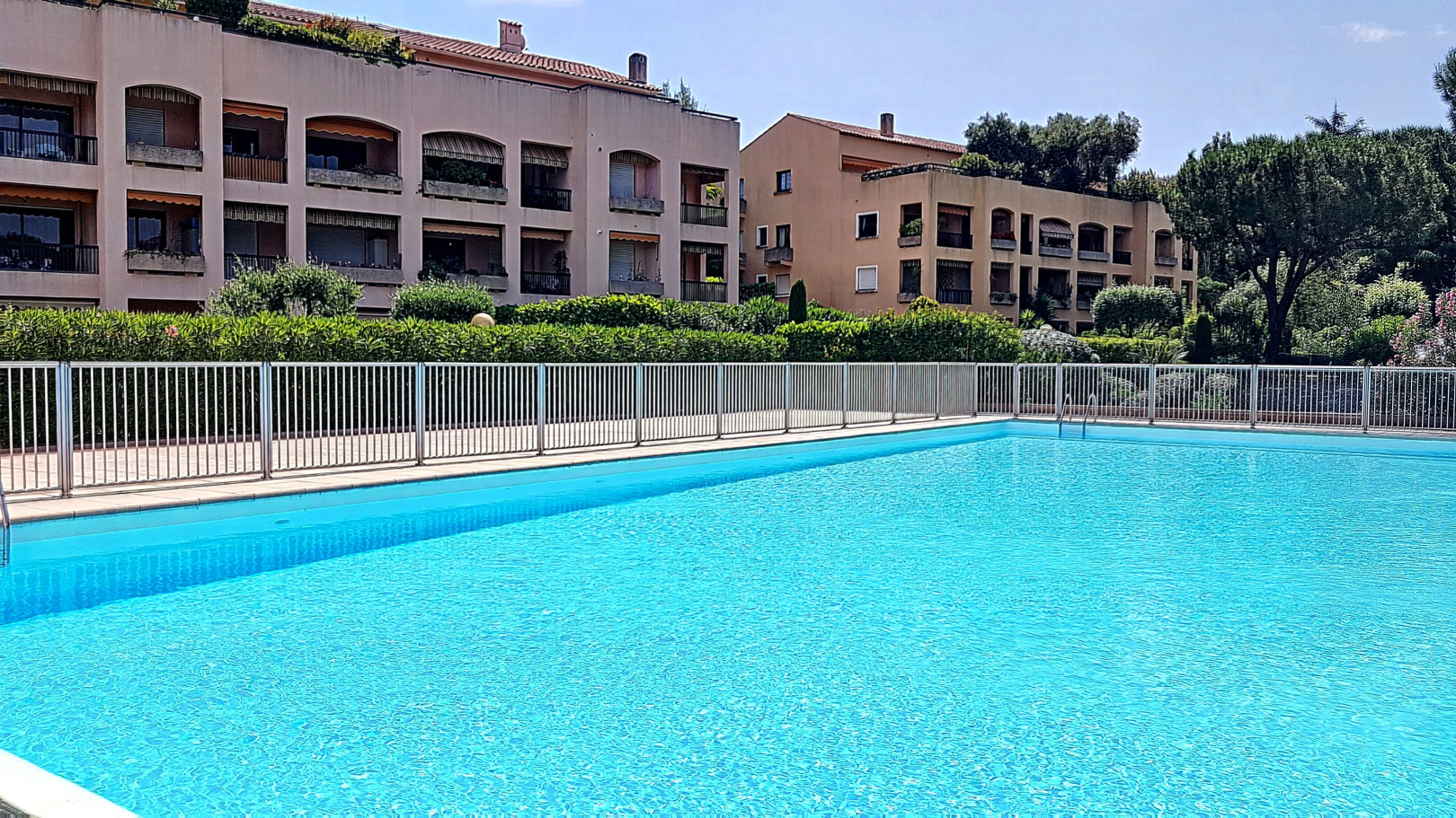 
                                                Location
                                                 Appartement  - 2 pièces  - 49.39 m²
