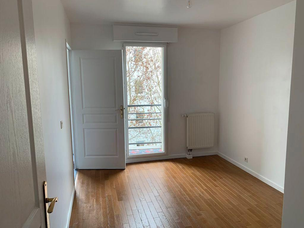 
                                                Location
                                                 Appartement 2 pièces 49 m2 + 5 m2 de balcon