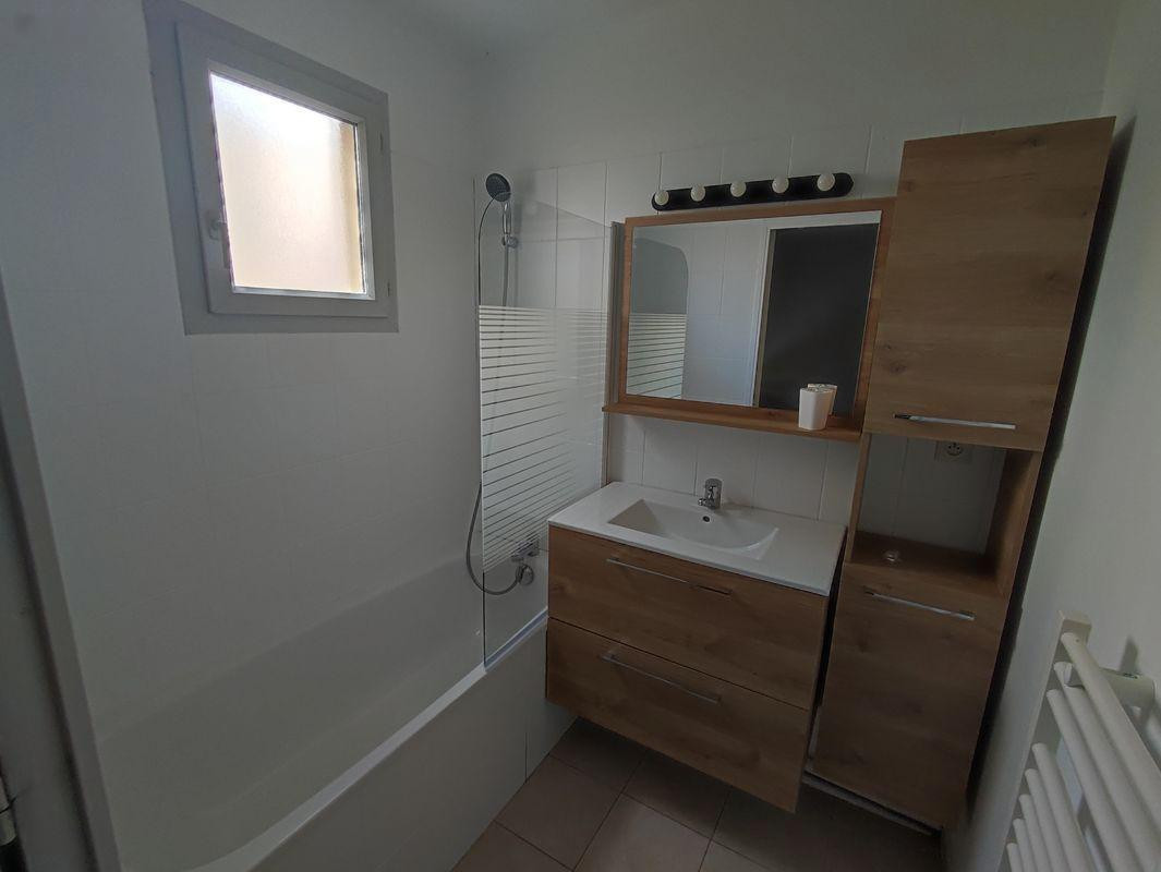 
                                                Location
                                                 Appartement 2 pièces 49m²
