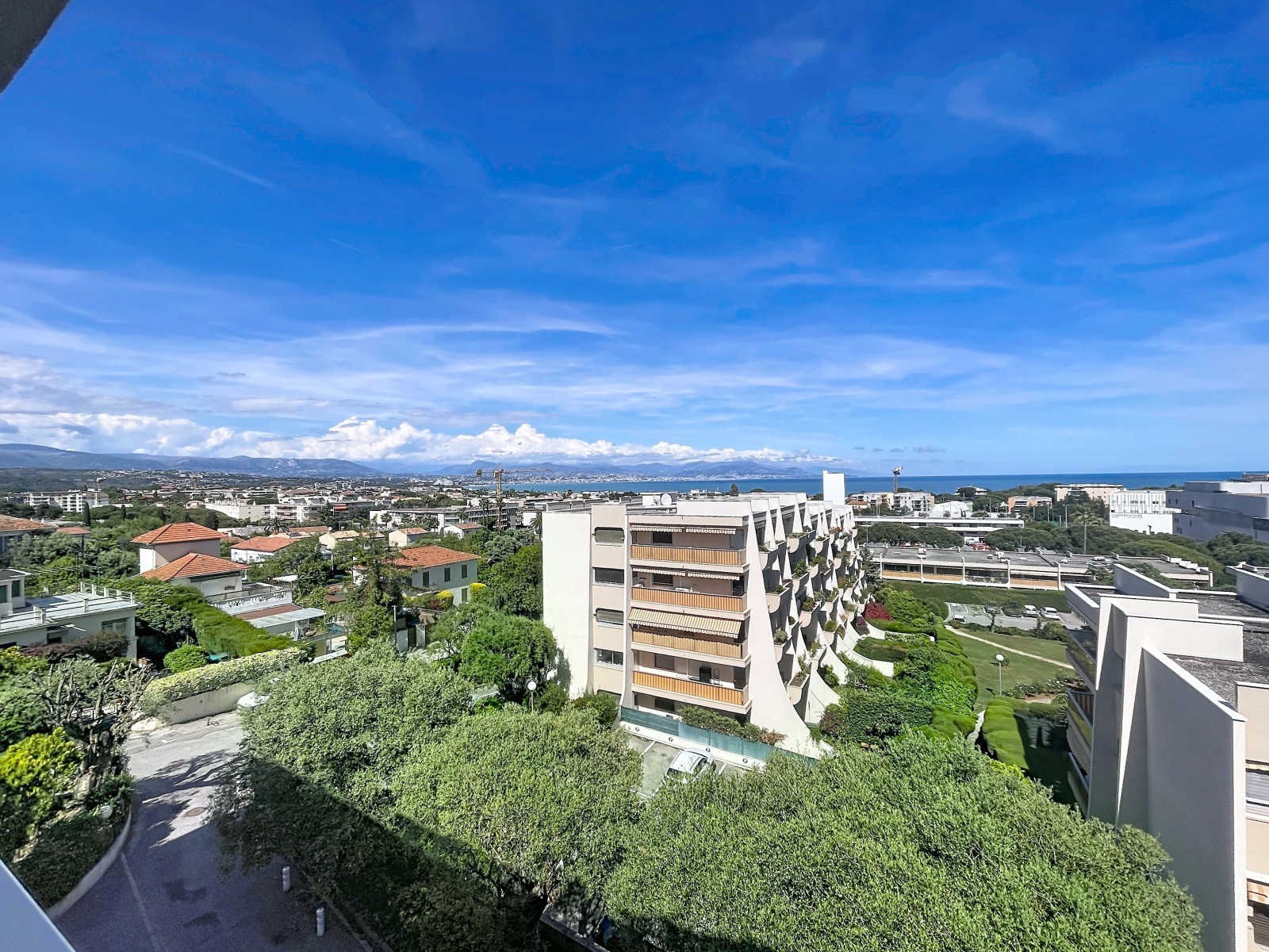 
                                                Location
                                                 Appartement  - 2 pièces  - 50.24 m²