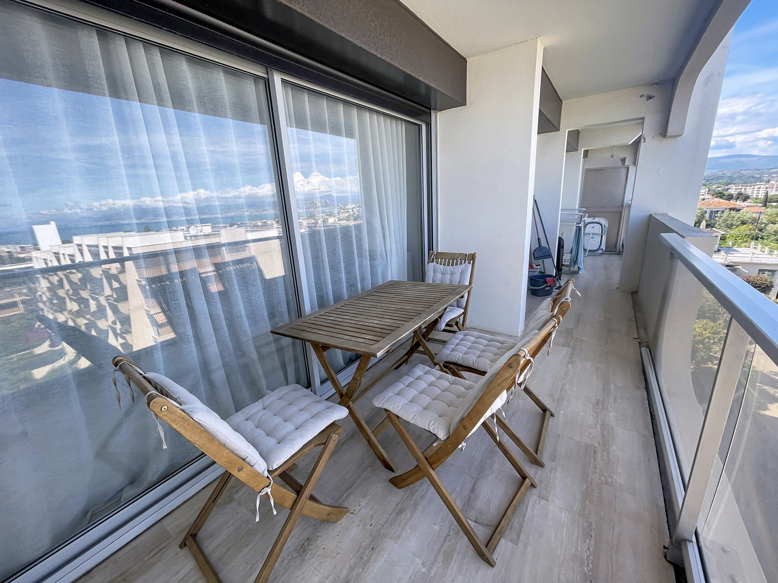
                                                Location
                                                 Appartement  - 2 pièces  - 50.24 m²