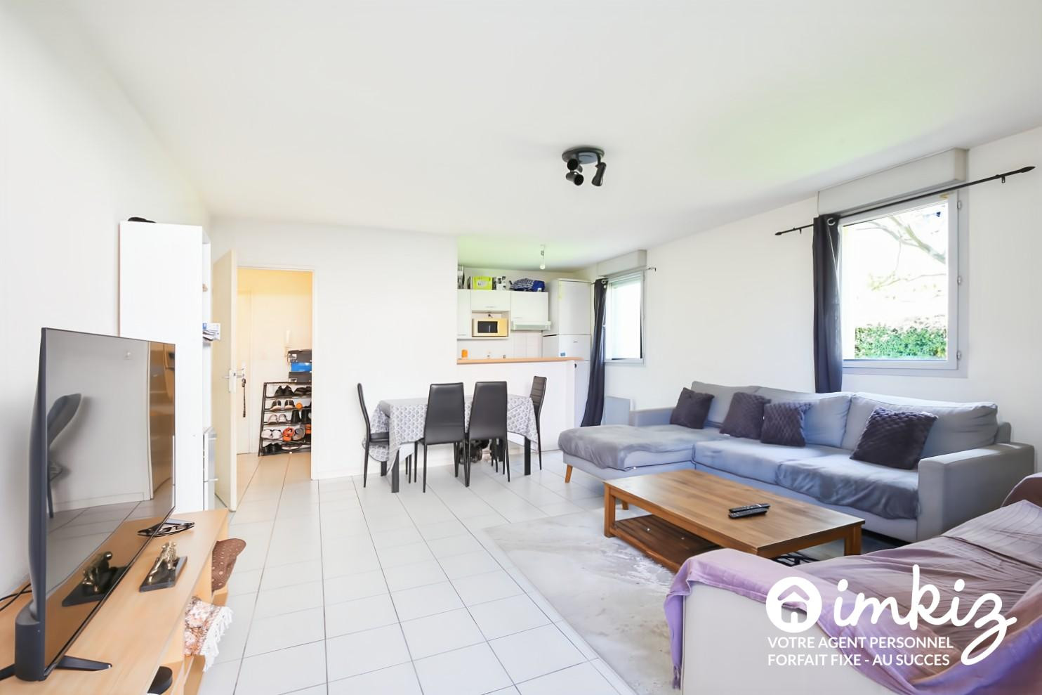 
                                                Vente
                                                 Appartement 2 pièces 50 m2 parking piscine