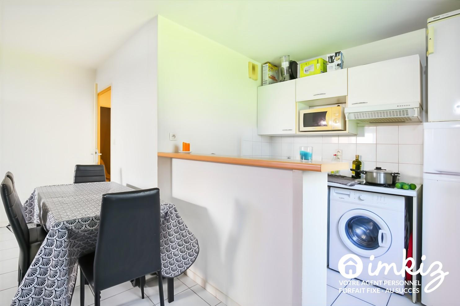 
                                                Vente
                                                 Appartement 2 pièces 50 m2 parking piscine