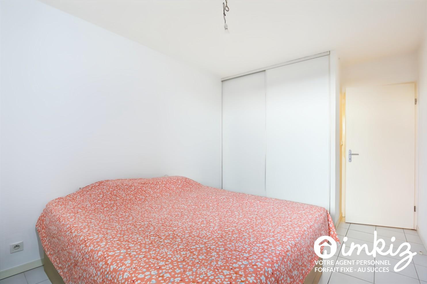 
                                                Vente
                                                 Appartement 2 pièces 50 m2 parking piscine