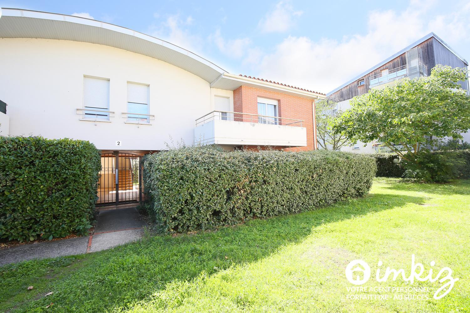 
                                                Vente
                                                 Appartement 2 pièces 50 m2 parking piscine