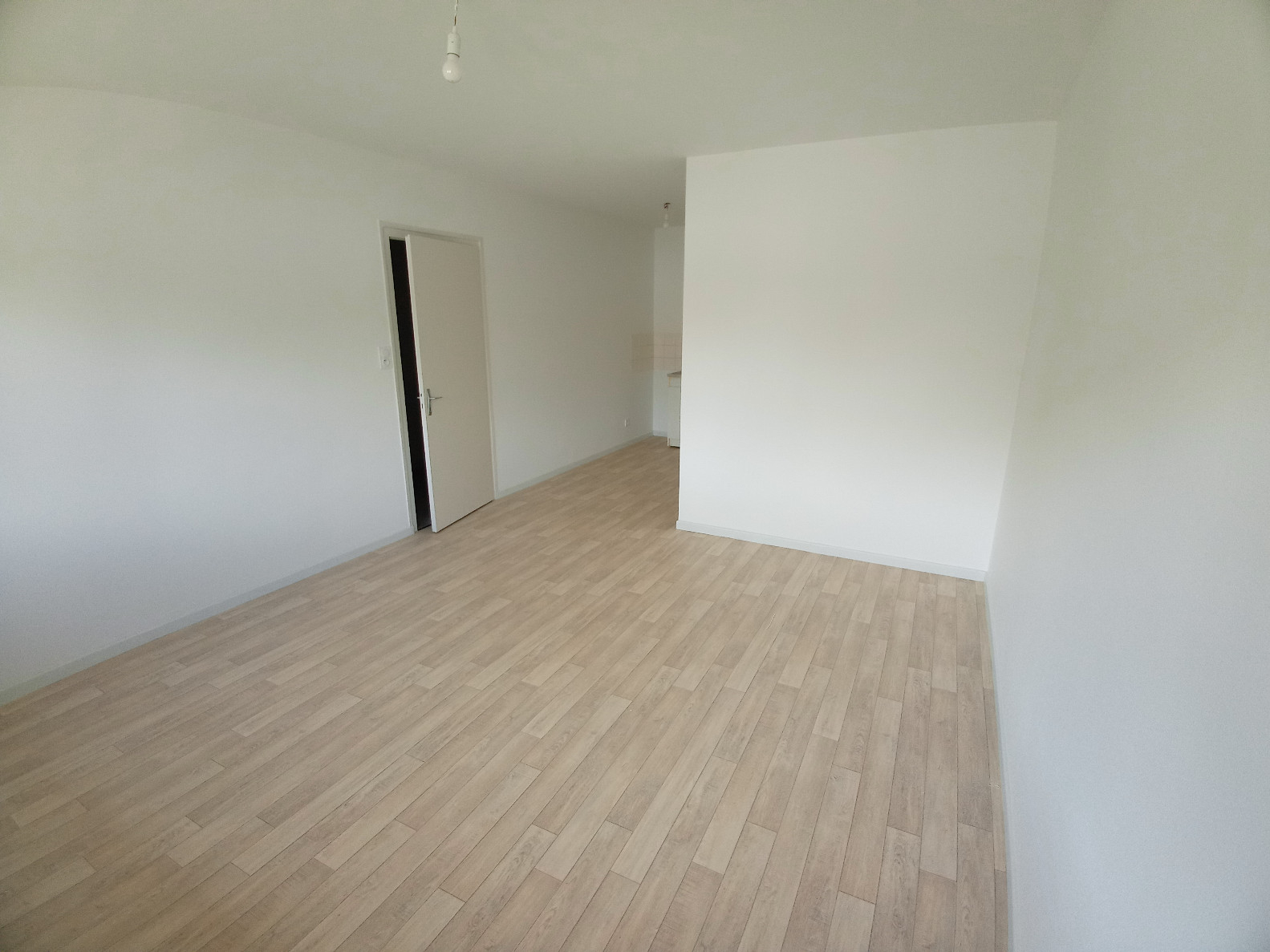 
                                                Location
                                                 Appartement 2 pieces 50m2