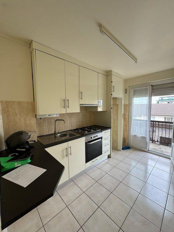 
                                                Location
                                                 Appartement 2 pieces 50m2 dans petite residence
