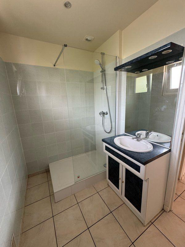 
                                                Location
                                                 Appartement 2 pieces 50m2 dans petite residence