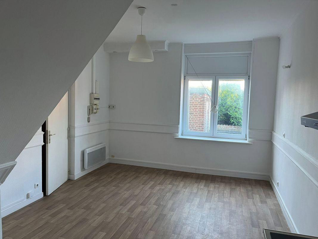
                                                Location
                                                 Appartement 2 pieces 52m²