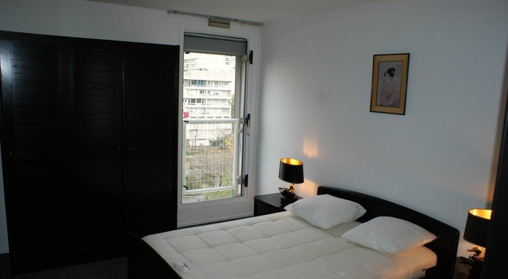 
                                                Location
                                                 Appartement 2 pièces 55 m² Nanterre (92000)
