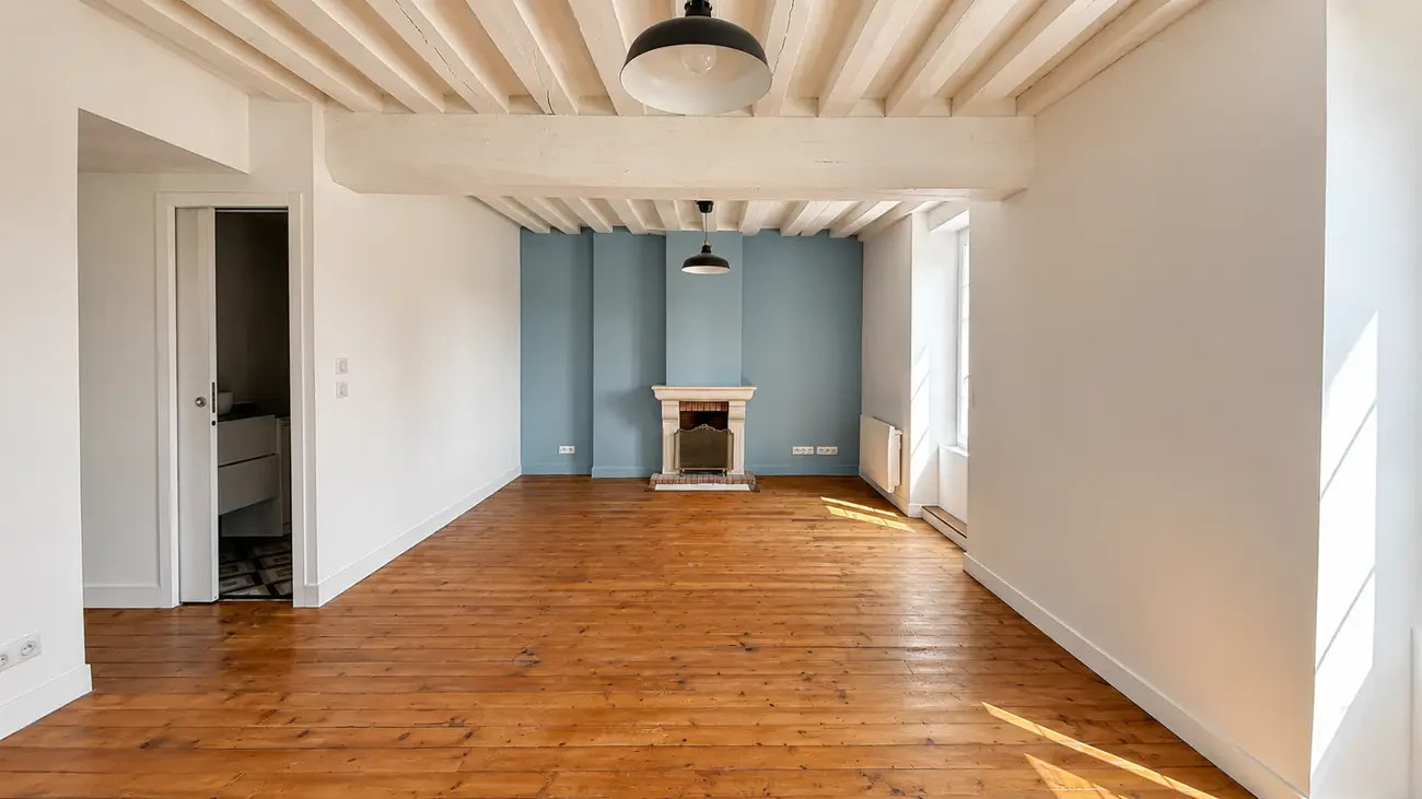 
                                                Vente
                                                 Appartement 2 pièces 56m² avec cave