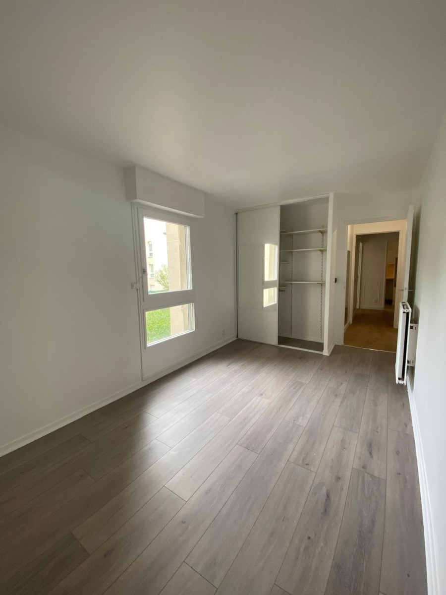 
                                                Location
                                                 APPARTEMENT 2 PIECES 56M2